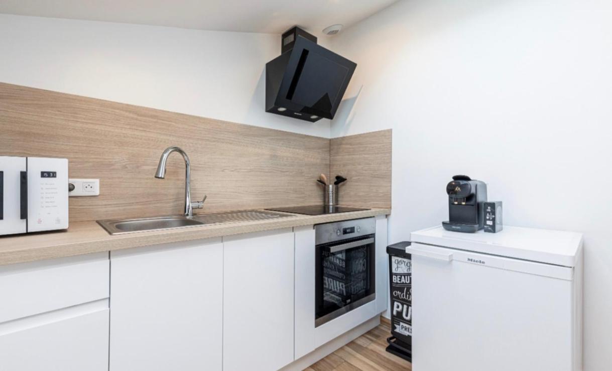 Studio Cozy Avec Terrasse N12 นีซ ภายนอก รูปภาพ